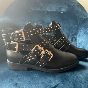 Moto boots with gold detail